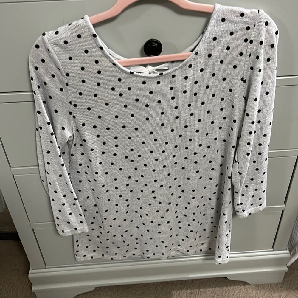Gray blouse with black dots